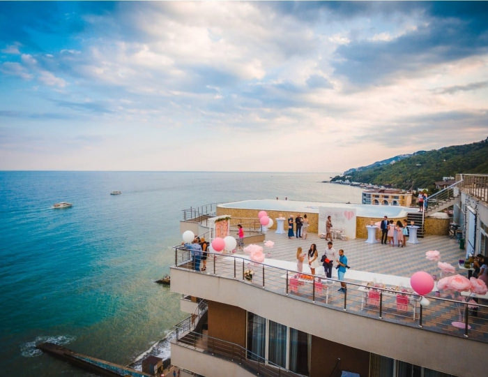 Услуги и развлечения